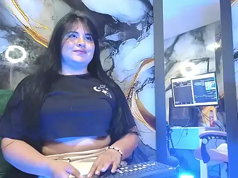 Snapshot of _angelcute16 chatting on 04.15.26 angelcute16 online show from 04.15.26