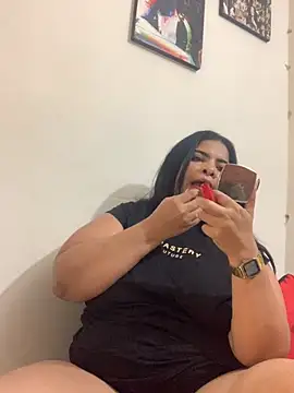Snapshot of megan_purpura chatting on 06.06.26 megan purpura online show from 06.06.26