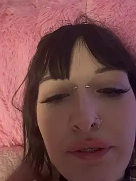 virusDoll online show from 05.31.26