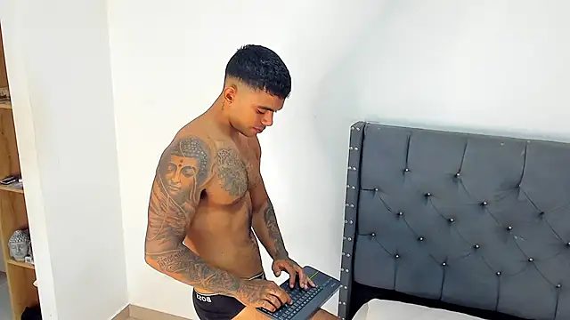 Andrewadamsx online show from 04.13.26