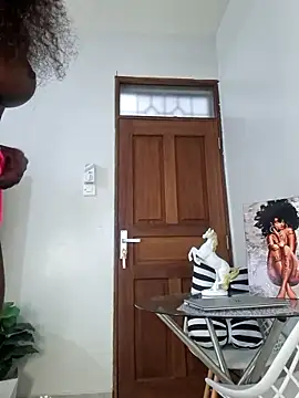 Snapshot of Sexxy_Babe2 chatting on 06.16.26 Sexxy Babe2 online show from 06.16.26