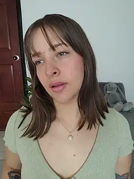 Snapshot of Mari_Rouse chatting on 05.15.26 Mari Rouse online show from 05.15.26