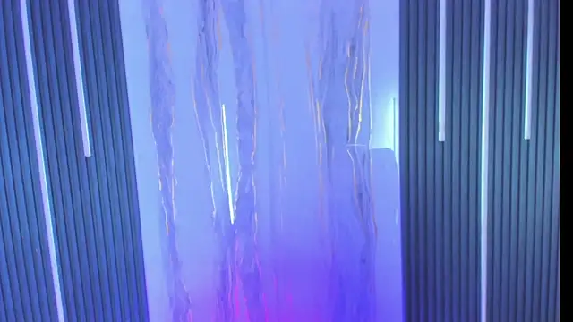 Snapshot of The_King_Swit chatting on 04.12.26 The King Swit online show from 04.12.26