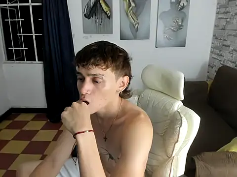 Snapshot of sebas_jusa chatting on 05.25.26 sebas jusa online show from 05.25.26