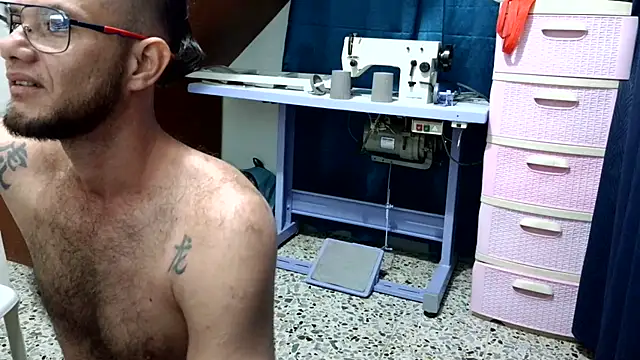 Snapshot of andrew_1520 chatting on 02.03.26 andrew 1520 online show from 02.03.26