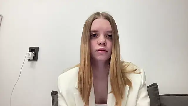 Moris 01  online show from 04.15.26