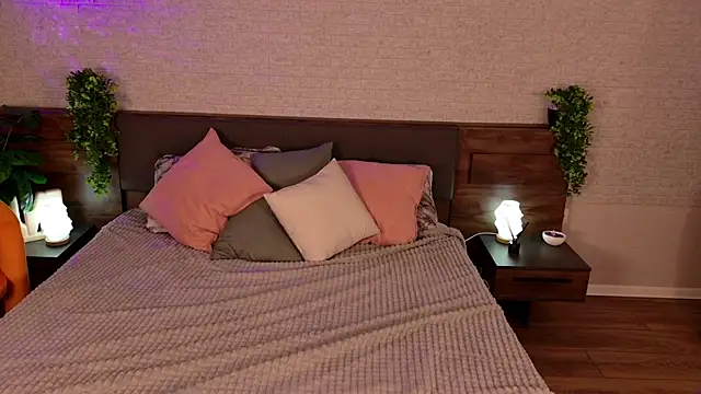 KimEvanss online show from 04.14.26