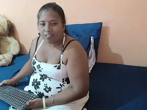 Snapshot of _IndianDiamond4u_ chatting on 04.11.26 IndianDiamond4u online show from 04.11.26