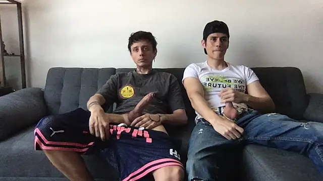 Snapshot of Chrixtopherobin chatting on 04.26.26 Chrixtopherobin online show from 04.26.26