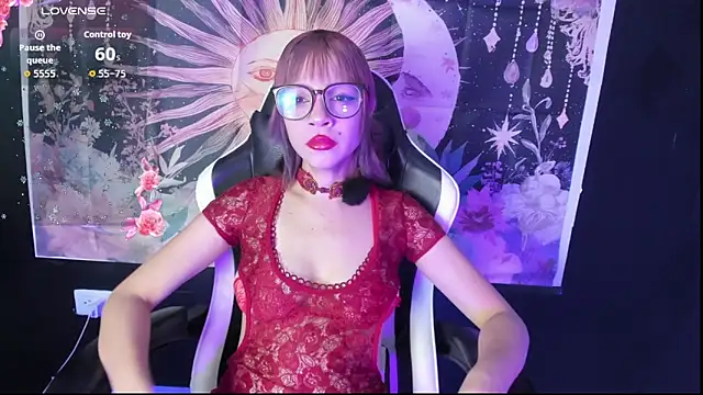 Snapshot of LaxiViolet chatting on 07.03.26 LaxiViolet online show from 07.03.26