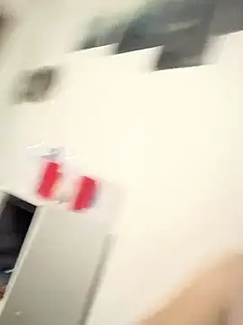 Snapshot of joshe40 chatting on 04.13.26 joshe40 online show from 04.13.26