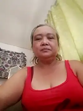 Snapshot of jeanyummytits chatting on 06.04.26 jeanyummytits online show from 06.04.26