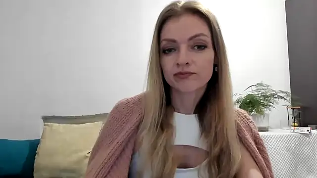 Snapshot of Severina7 chatting on 06.15.26 Severina7 online show from 06.15.26