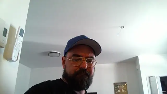 Snapshot of Danos47x chatting on 04.12.26 Danos47x online show from 04.12.26