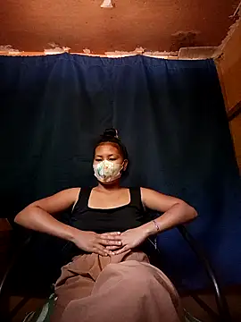 Snapshot of Charming05 chatting on 04.16.26 Charming05 online show from 04.16.26