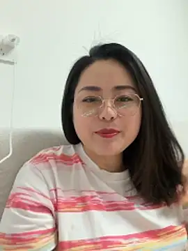 Snapshot of orangeoneday chatting on 05.19.26 orangeoneday online show from 05.19.26