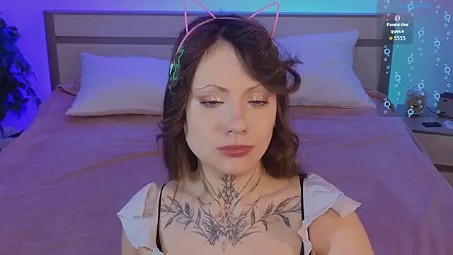 EricaMoonn online show from 04.26.26