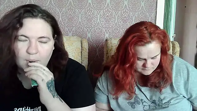 Snapshot of DillionWestgate chatting on 04.14.26 DillionWestgate online show from 04.14.26