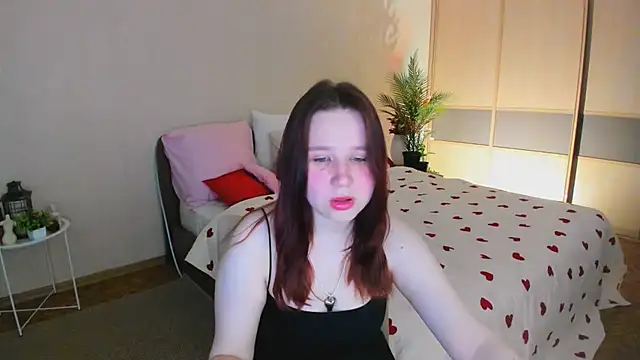 Snapshot of MooonlightSky chatting on 06.06.26 MooonlightSky online show from 06.06.26