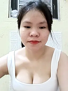 Seraphinahh online show from 04.28.26