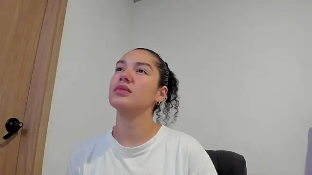 MiaRouseex online show from 05.19.26