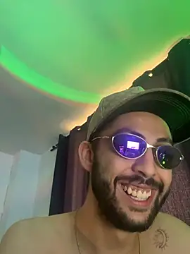 MaXWof00 online show from 04.23.26