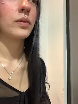 NickieCute- online show from 04.16.26