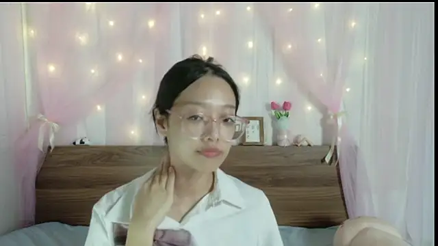 shy pink doll online show from 07.29.26