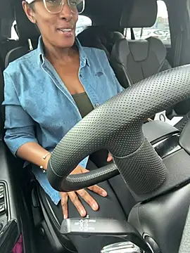 ThatNanNextDoor online show from 04.15.26