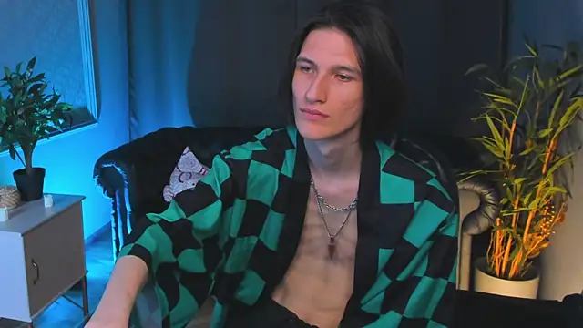 Snapshot of Klaude_Jam chatting on 04.13.26 Klaude Jam online show from 04.13.26