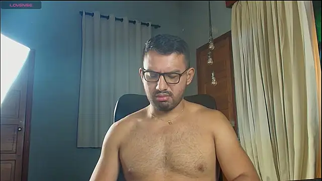 Snapshot of JacobWestt chatting on 04.21.26 JacobWestt online show from 04.21.26