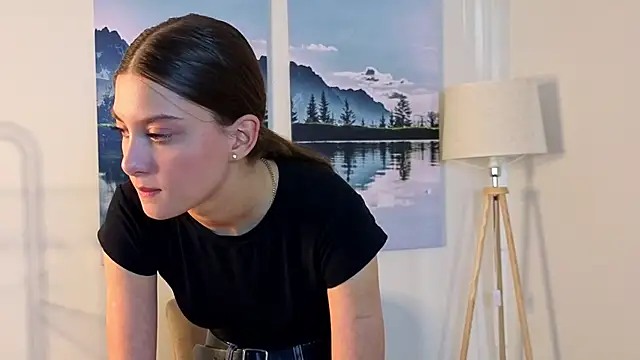 Snapshot of NatashaRieker chatting on 04.17.26 NatashaRieker online show from 04.17.26