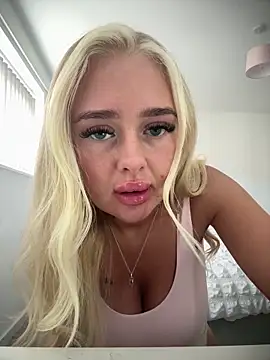 Snapshot of Vanillaheavennn chatting on 04.16.26 Vanillaheavennn online show from 04.16.26