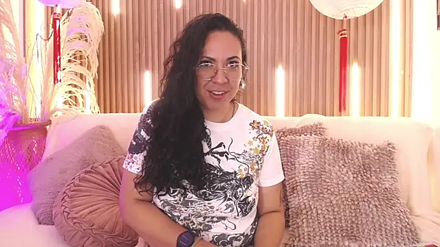 Velvet Curly online show from 06.18.26