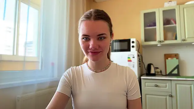 doana bebriti online show from 04.28.26