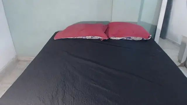 Snapshot of raife_70 chatting on 04.15.26 raife 70 online show from 04.15.26