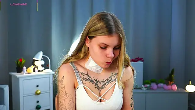 LesleeOpenshaw online show from 04.14.26