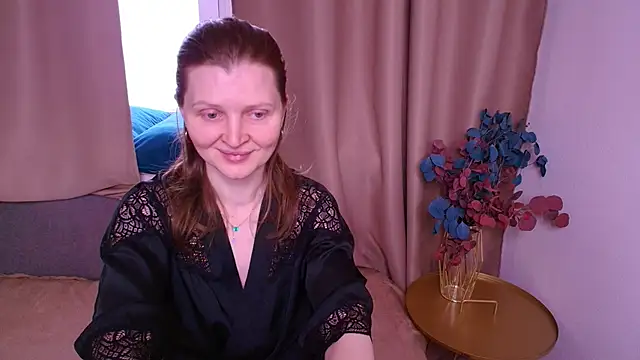 Snapshot of Liza__Evans chatting on 04.25.26 Liza Evans online show from 04.25.26