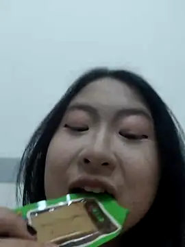 leexmm online show from 04.16.26