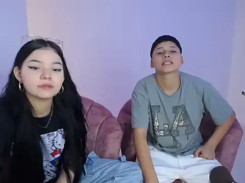 Snapshot of girlssextwo chatting on 04.14.26 girlssextwo online show from 04.14.26