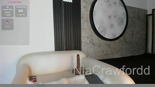 Snapshot of NiaCrawfordd chatting on 04.30.26 NiaCrawfordd online show from 04.30.26