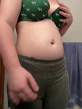 Snapshot of caramel_frappe_2026 chatting on 04.15.26 caramel frappe 2026 online show from 04.15.26