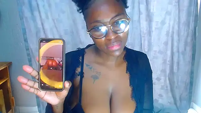 Snapshot of CocoBlazerx76 chatting on 06.18.26 CocoBlazerx76 online show from 06.18.26