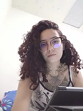 Aura Phone online show from 04.30.26