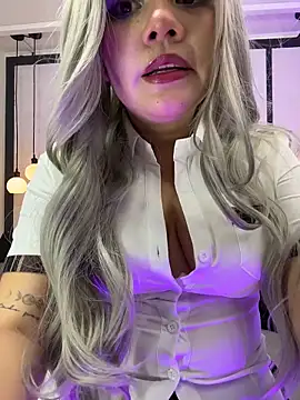 sophia blade  online show from 04.16.26