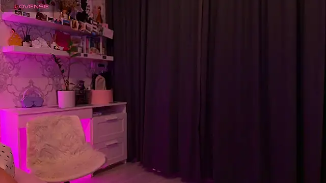 MyNaomi online show from 05.31.26