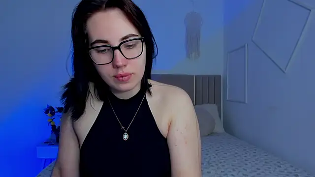Snapshot of Shiraazsh_ chatting on 04.25.26 Shiraazsh online show from 04.25.26