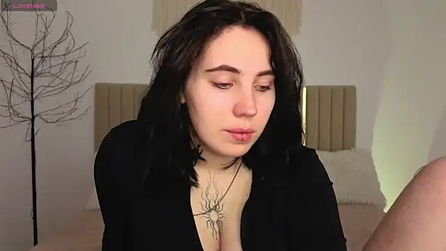 Snapshot of Shiraazsh_ chatting on 06.02.26 Shiraazsh online show from 06.02.26