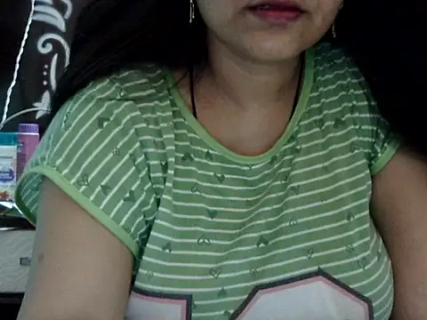Snapshot of Sexy_Mahekk chatting on 05.19.26 Sexy Mahekk online show from 05.19.26
