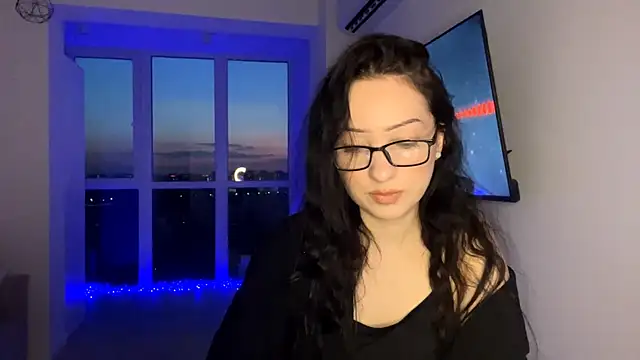 Snapshot of Meow_Alika chatting on 05.05.26 Meow Alika online show from 05.05.26